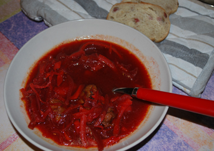Recetteoriginale : borchtch ou soupe russe aux betterave rouges